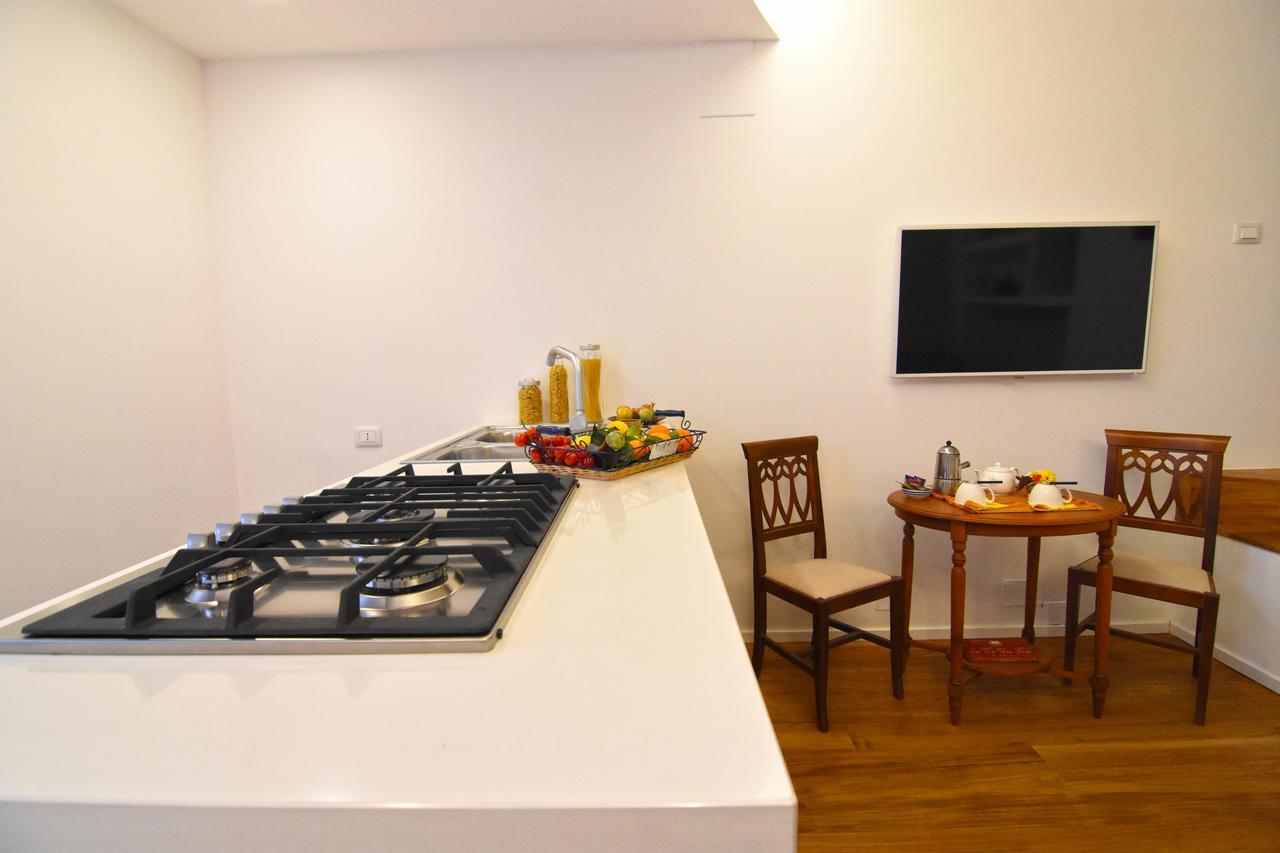 Corte Capomazza Appartamenti Naples Luaran gambar