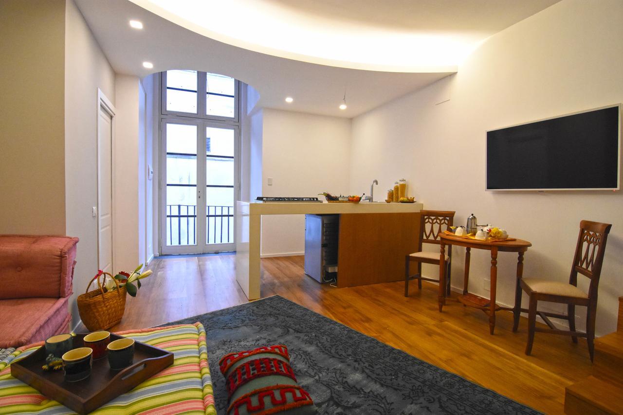 Corte Capomazza Appartamenti Naples Luaran gambar