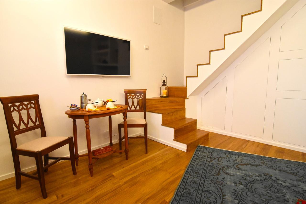 Corte Capomazza Appartamenti Naples Luaran gambar