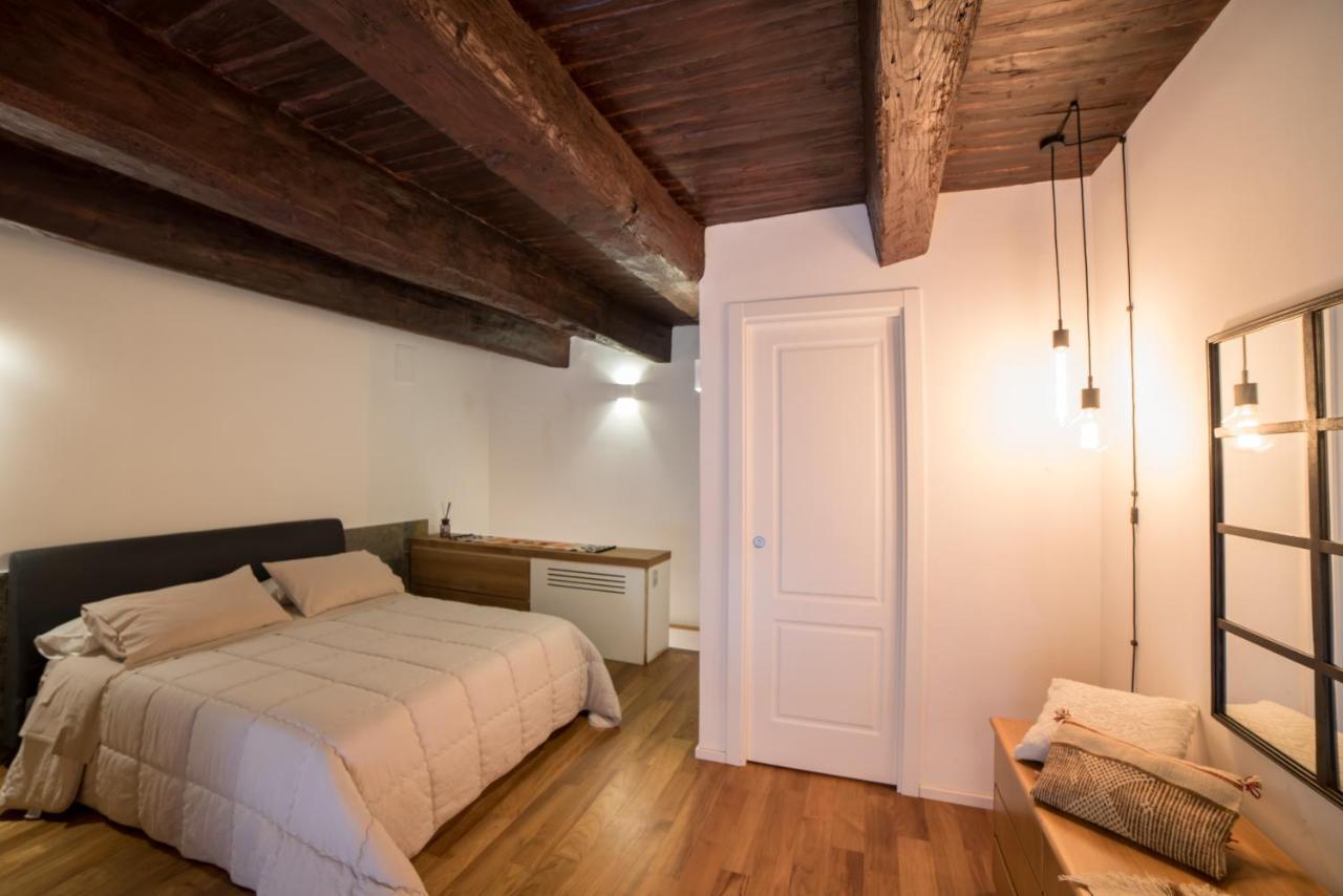 Corte Capomazza Appartamenti Naples Luaran gambar